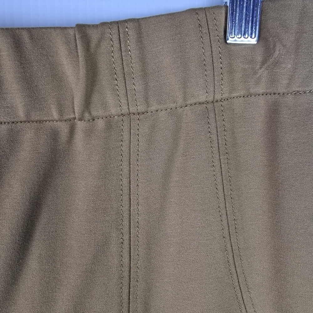Thalian Women's Camel Colored Super Stretchy Slim Leg Pant Office Cadual Size 4 - Picture 5 of 11